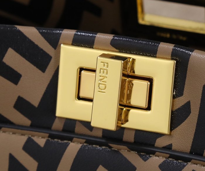 2022SS新作 FENDI フェンディ レディース ハンドバックスーパーコピー