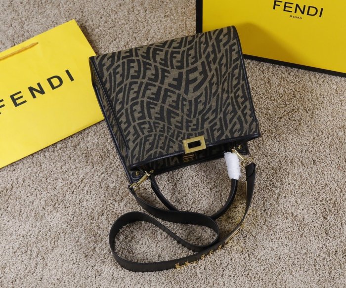 2022SS新作 FENDI フェンディ レディース ハンドバックスーパーコピー