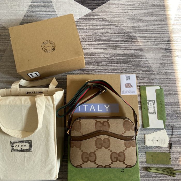 2022SS新作Gucci グッチ レディース ショルダーバックスーパーコピー