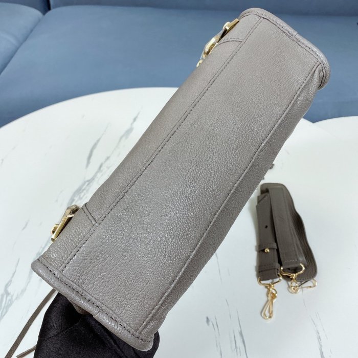 2022SS新作 Balenciaga バレンシアガ レディース ショルダーバックスーパーコピー