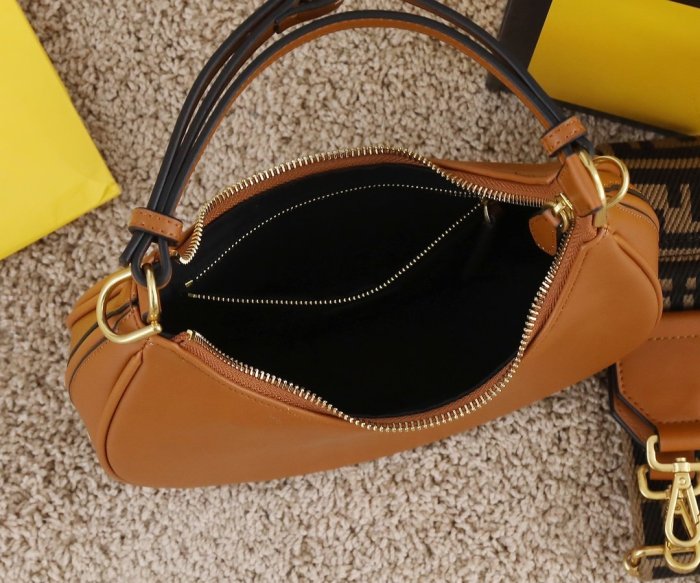2022SS新作 FENDI フェンディ レディース ハンドバックスーパーコピー