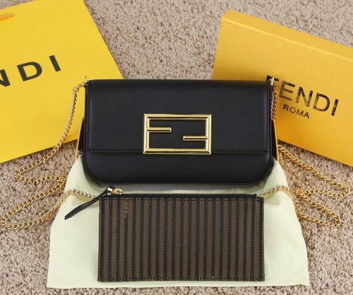 2022SS新作 FENDI フェンディ レディース ショルダーバックスーパーコピー