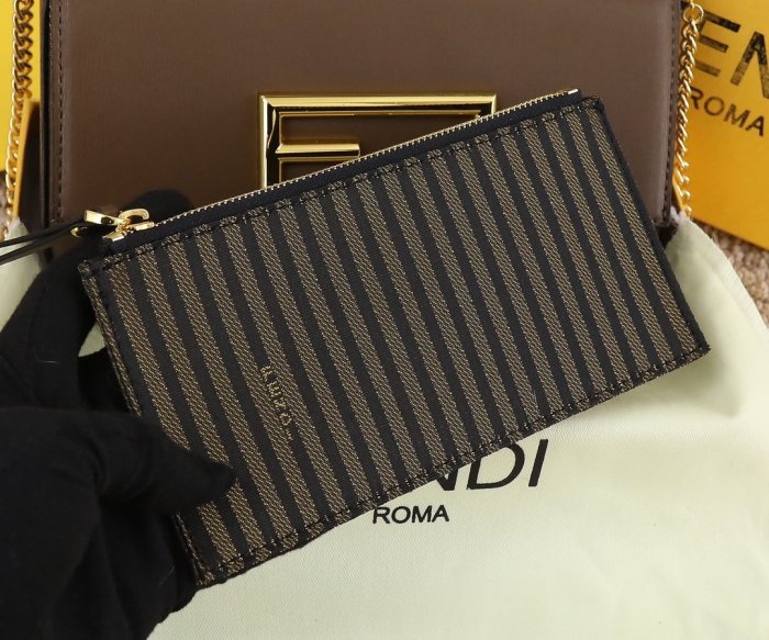 2022SS新作 FENDI フェンディ レディース ショルダーバックスーパーコピー
