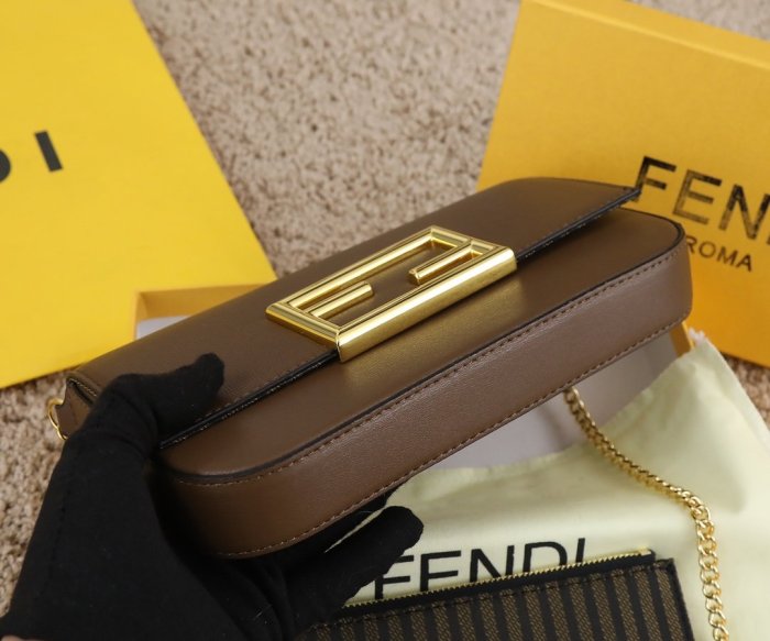 2022SS新作 FENDI フェンディ レディース ショルダーバックスーパーコピー