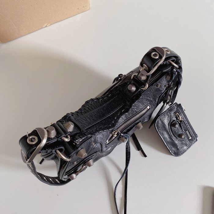 2022SS新作 Balenciaga バレンシアガ レディース ショルダーバックスーパーコピー