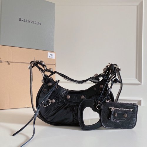 2022SS新作 Balenciaga バレンシアガ レディース ショルダーバックスーパーコピー