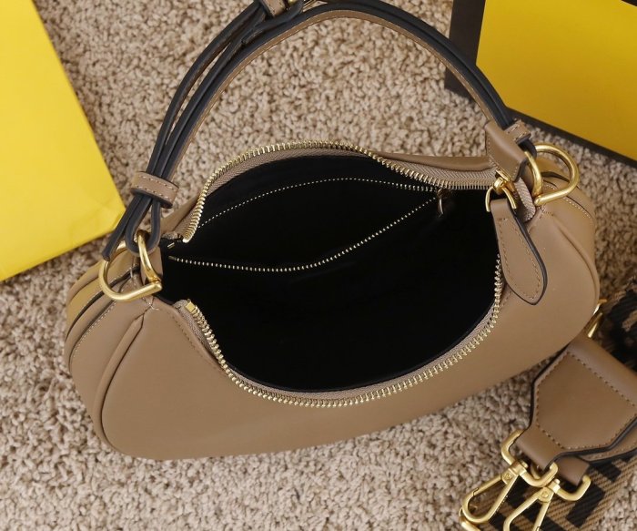 2022SS新作 FENDI フェンディ レディース ハンドバックスーパーコピー