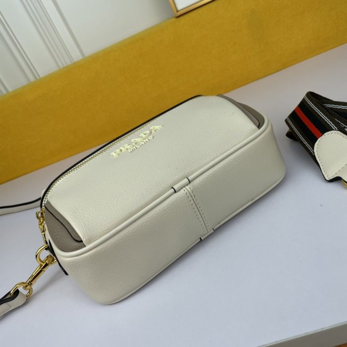 2022SS新作 Prada プラダ レディースハンドバックスーパーコピー