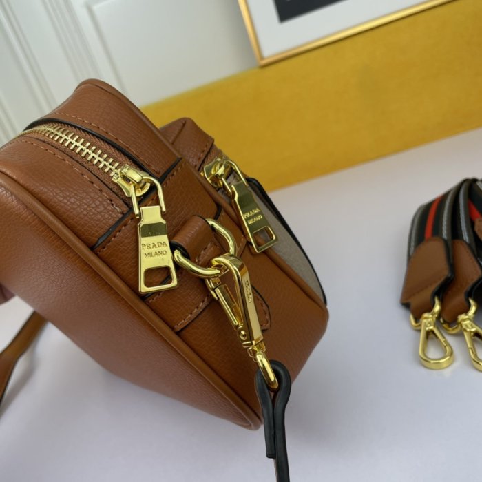 2022SS新作 Prada プラダ レディースハンドバックスーパーコピー