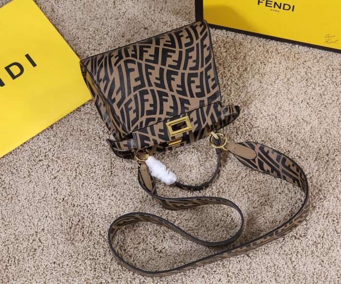 2022SS新作 FENDI フェンディ レディース ハンドバックスーパーコピー