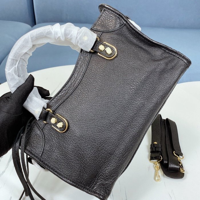 2022SS新作 Balenciaga バレンシアガ レディース ショルダーバックスーパーコピー