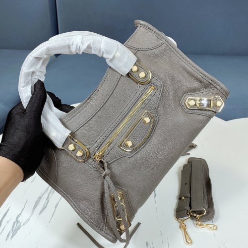 2022SS新作 Balenciaga バレンシアガ レディース ショルダーバックスーパーコピー