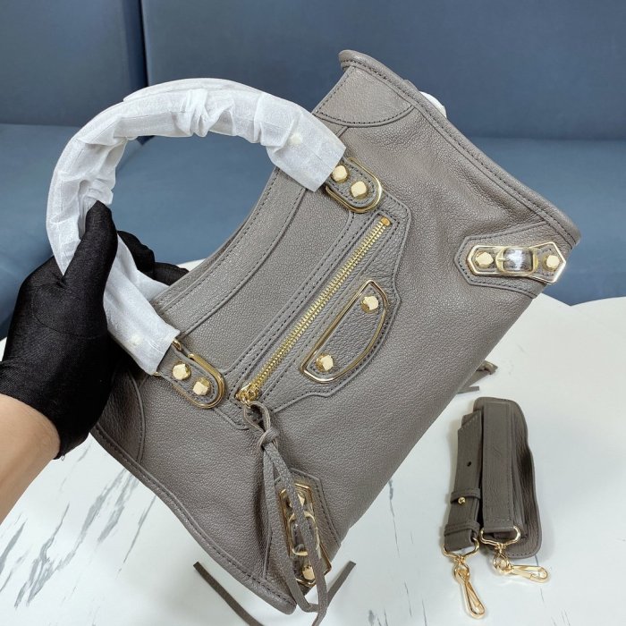 2022SS新作 Balenciaga バレンシアガ レディース ショルダーバックスーパーコピー
