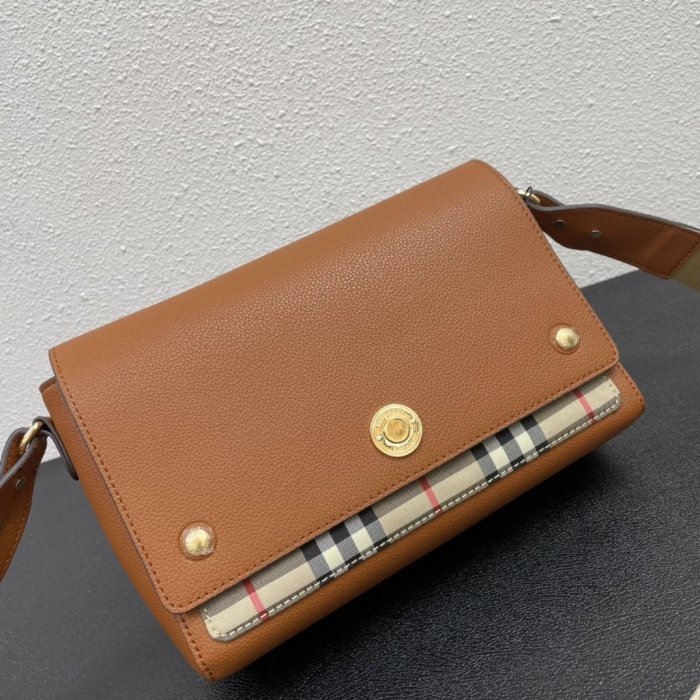 2022SS新作Burberryバーバリー レディース ショルダーバック スーパーコピー