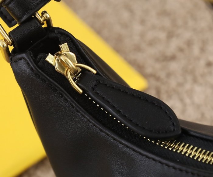2022SS新作 FENDI フェンディ レディース ハンドバックスーパーコピー
