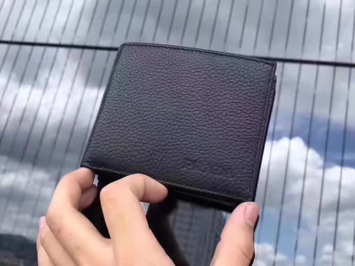 202201SSプラダ PRADA新作通販 短財布スーパーコピー