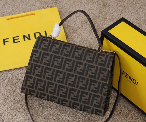 202201SS新作 FENDI フェンディ レディース ショルダーバックスーパーコピー