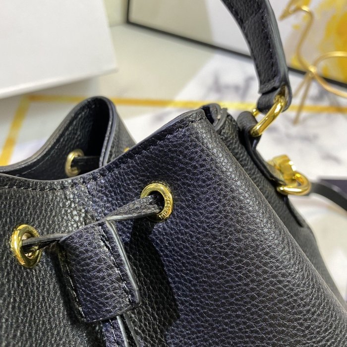 202201SS新作 Prada プラダ レディース ショルダーバックスーパーコピー