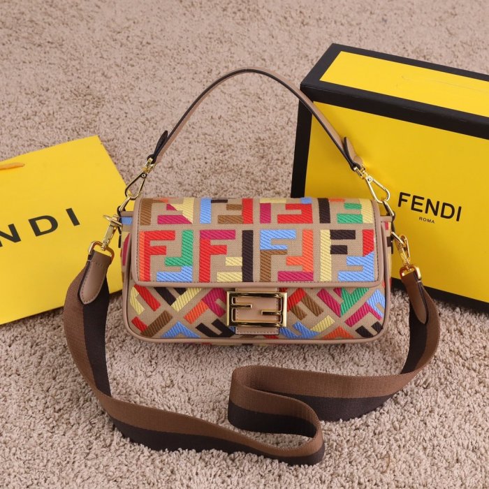 202201SS新作 FENDI フェンディ レディース ショルダーバックスーパーコピー