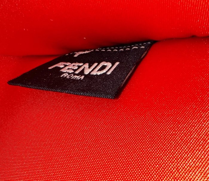202201SS新作 FENDI フェンディ レディース ショルダーバックスーパーコピー
