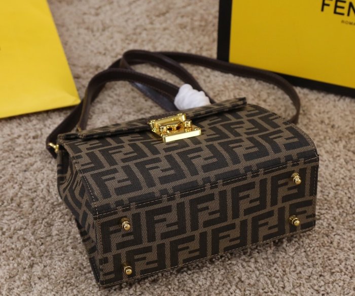 202201SS新作 FENDI フェンディ レディース ショルダーバックスーパーコピー