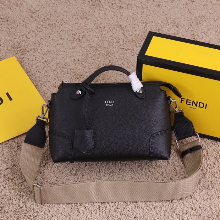 202201SS新作 FENDI フェンディ レディース ショルダーバックスーパーコピー
