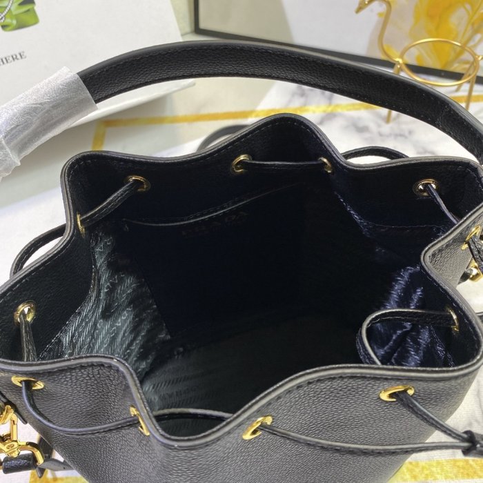202201SS新作 Prada プラダ レディース ショルダーバックスーパーコピー