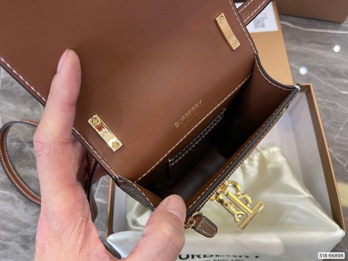 202201SS新作Burberryバーバリー レディース ショルダーバック スーパーコピー