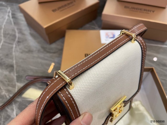 202201SS新作Burberryバーバリー レディース ショルダーバック スーパーコピー