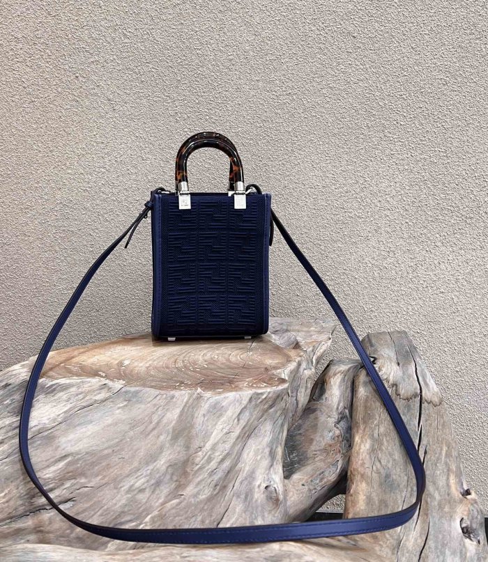 202201SS新作 FENDI フェンディ レディース ショルダーバックスーパーコピー