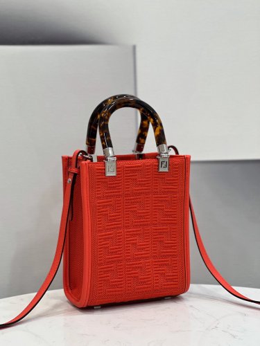 202201SS新作 FENDI フェンディ レディース ショルダーバックスーパーコピー