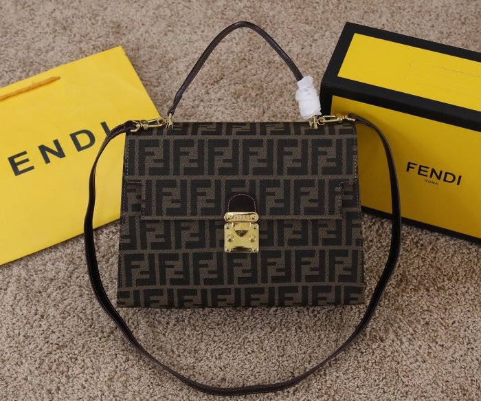 202201SS新作 FENDI フェンディ レディース ショルダーバックスーパーコピー