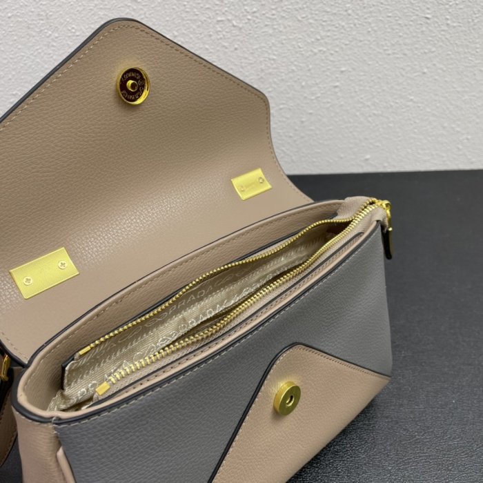 202201SS新作 Prada プラダ レディース ショルダーバックスーパーコピー