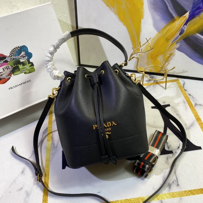 202201SS新作 Prada プラダ レディース ショルダーバックスーパーコピー
