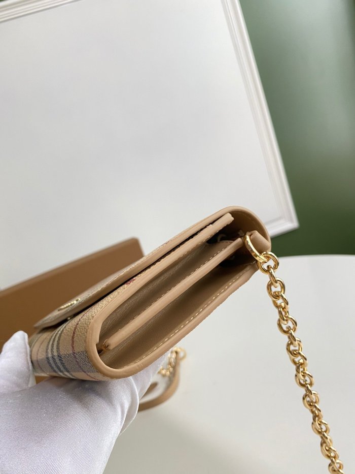 202201SS新作Burberryバーバリー レディース ショルダーバック スーパーコピー