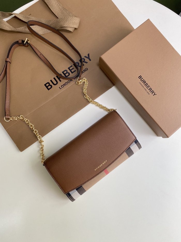 202201SS新作Burberryバーバリー レディース ショルダーバック スーパーコピー