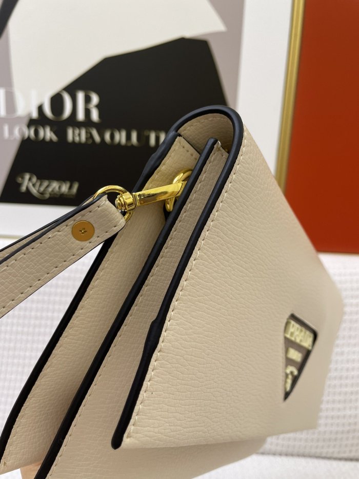 202201SS新作 Prada プラダ レディース ショルダーバックスーパーコピー