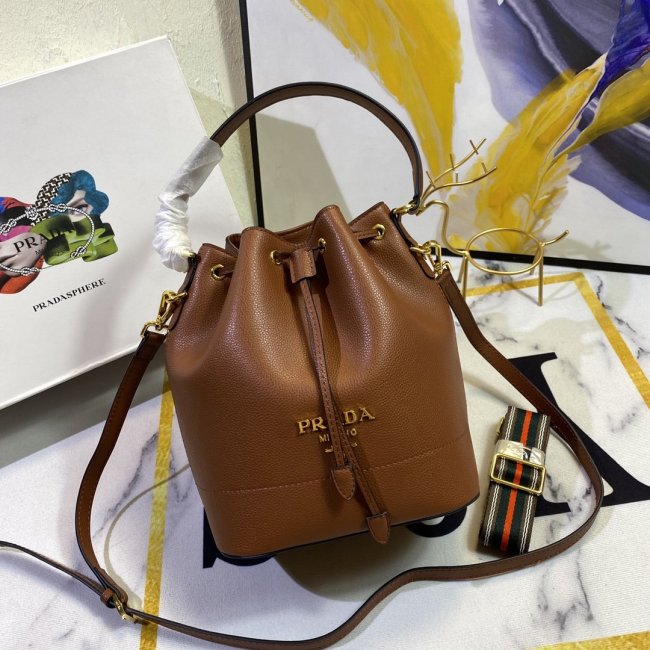 202201SS新作 Prada プラダ レディース ショルダーバックスーパーコピー