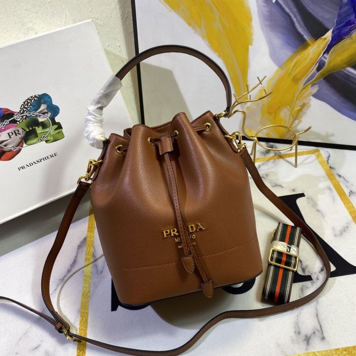 202201SS新作 Prada プラダ レディース ショルダーバックスーパーコピー