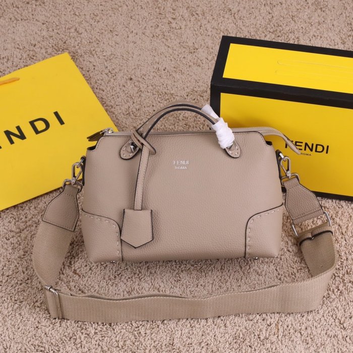 202201SS新作 FENDI フェンディ レディース ショルダーバックスーパーコピー