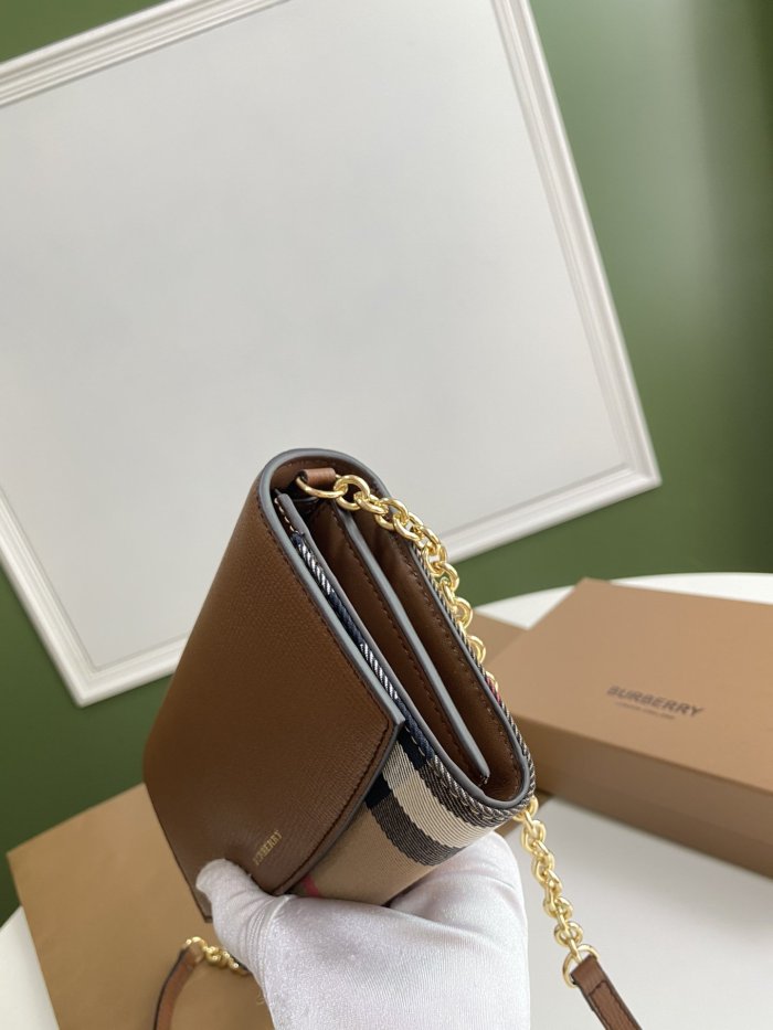 202201SS新作Burberryバーバリー レディース ショルダーバック スーパーコピー
