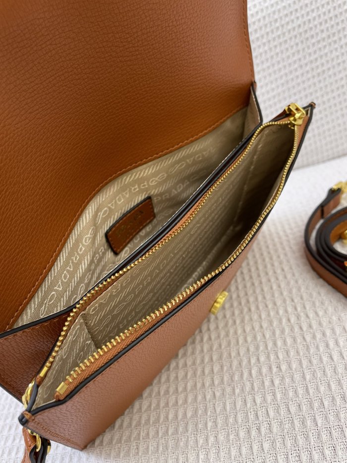202201SS新作 Prada プラダ レディース ショルダーバックスーパーコピー