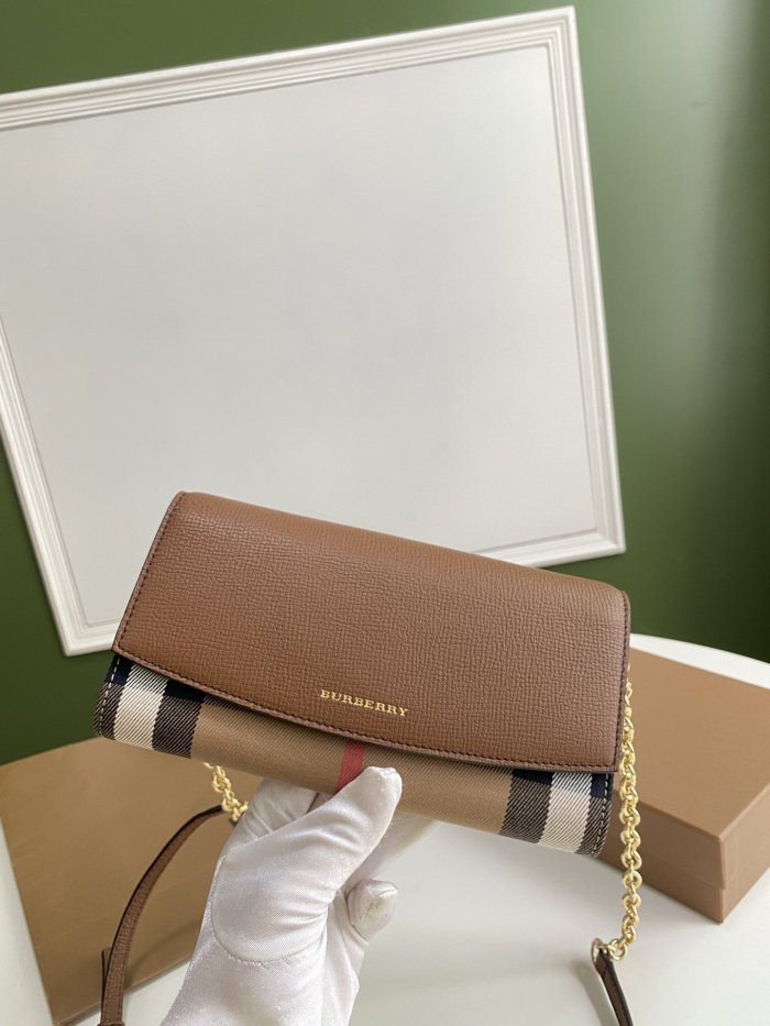 202201SS新作Burberryバーバリー レディース ショルダーバック スーパーコピー