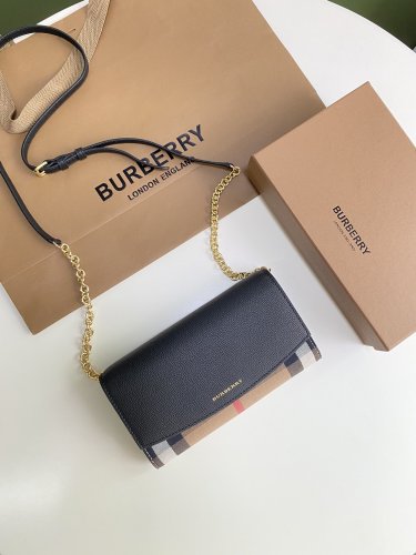 202201SS新作Burberryバーバリー レディース ショルダーバック スーパーコピー