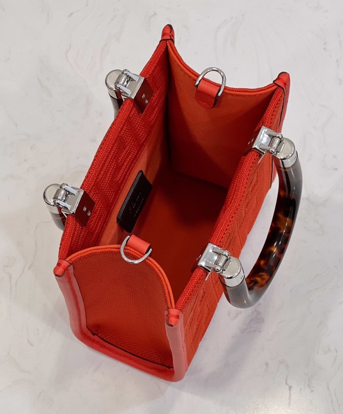 202201SS新作 FENDI フェンディ レディース ショルダーバックスーパーコピー