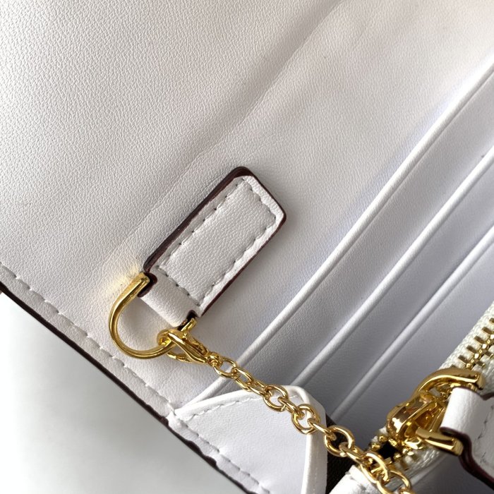 202201SS フェンディ FENDI 新作通販 長財布 スーパーコピー