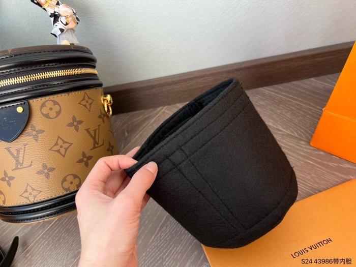 202201SS新作 Louis Vuitton ルイヴィトン レディース ショルダーバックスーパーコピー