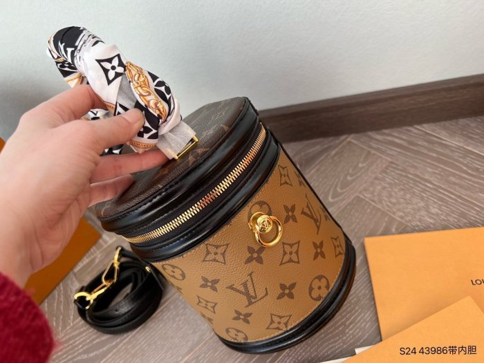 202201SS新作 Louis Vuitton ルイヴィトン レディース ショルダーバックスーパーコピー
