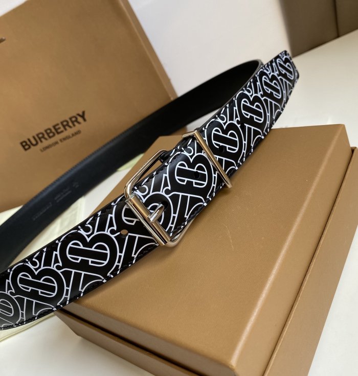 202201SS新作Burberryバーバリーベルトスーパーコピー