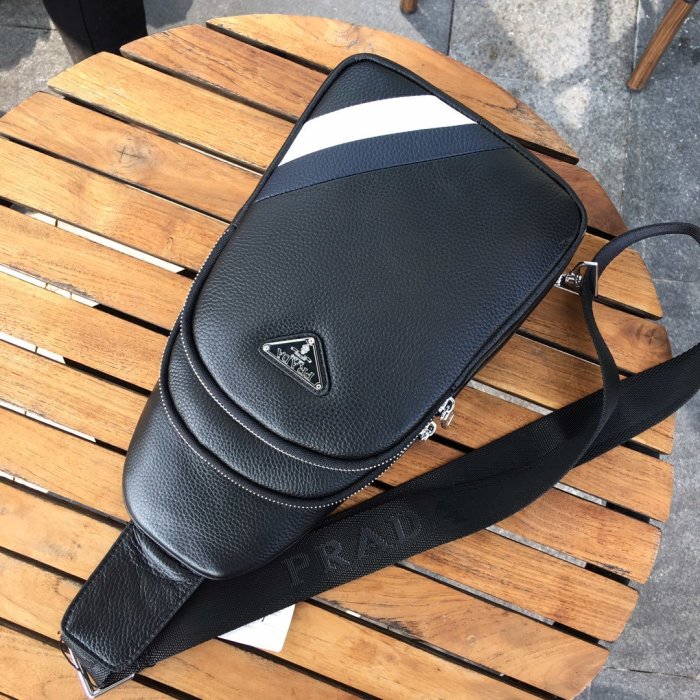 202201SS新作 Prada プラダ メンズ ショルダーバックスーパーコピー